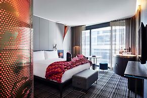 W Melbourne