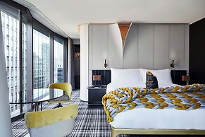 W Melbourne
