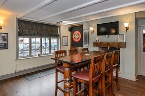 Balfour Arms
