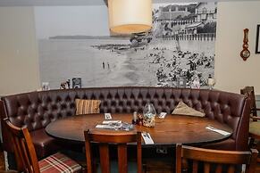 Balfour Arms