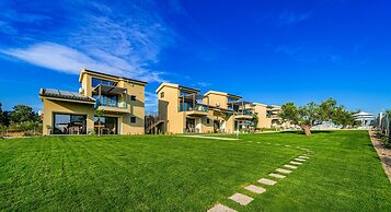 Miroes Suites