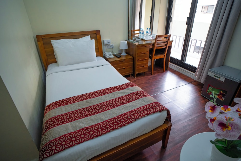Al Karnak Hotel