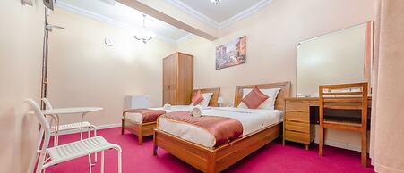 Al Karnak Hotel
