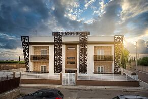 Holygold Suite