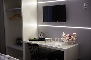 Holygold Suite