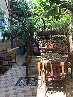 Alyans Guest House