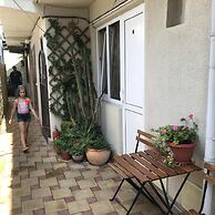 Alyans Guest House