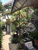 Alyans Guest House