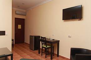 Alyans Guest House