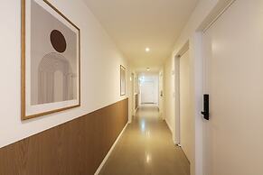 Hotel Urban Brown