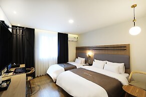 Hotel Urban Brown