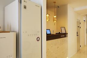 Hotel Urban Brown