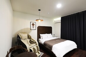 Hotel Urban Brown