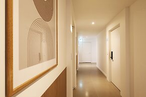 Hotel Urban Brown