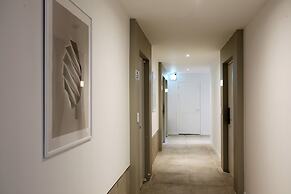 Hotel Urban Brown