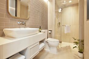 The Quarter Ploenchit by UHG