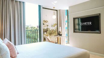 The Quarter Ploenchit by UHG