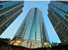 The Quarter Ploenchit by UHG