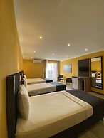 Roy Otel Akçay