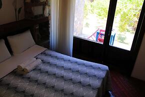 Pir Efes Konakları