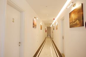 Lumi Hotel