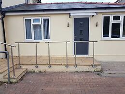 Private Self-contained Annex With Wifi & Parking
