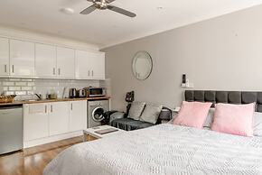 Private Self-contained Annex With Wifi & Parking