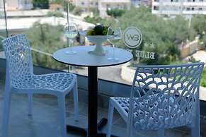 Blue Water Hotel
