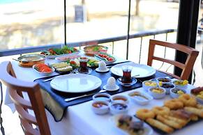 Camlik 87 Hotel Ayvalik