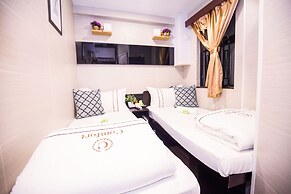 Hostel TST