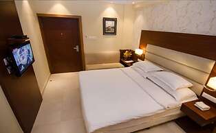 Hotel Aura