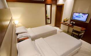 Hotel Aura