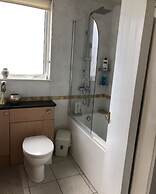 Limegrove, Comfortable Three Bedroom House