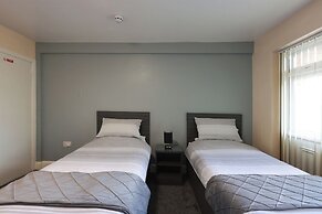 OYO Honeycroft Lodge, Uxbridge