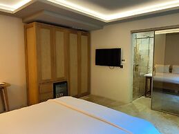 Life Butiq Hotel