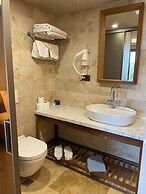 Life Butiq Hotel