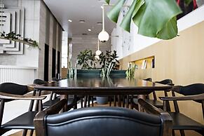 MET Hotel