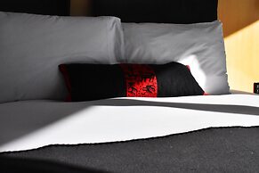 MET Hotel