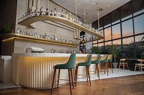 MET Hotel