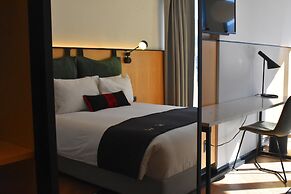 MET Hotel