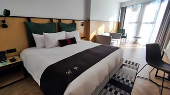 MET Hotel