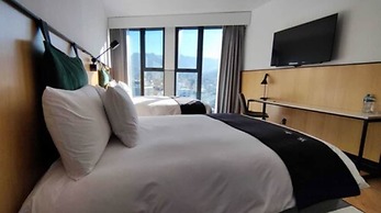 MET Hotel