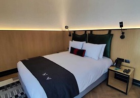 MET Hotel