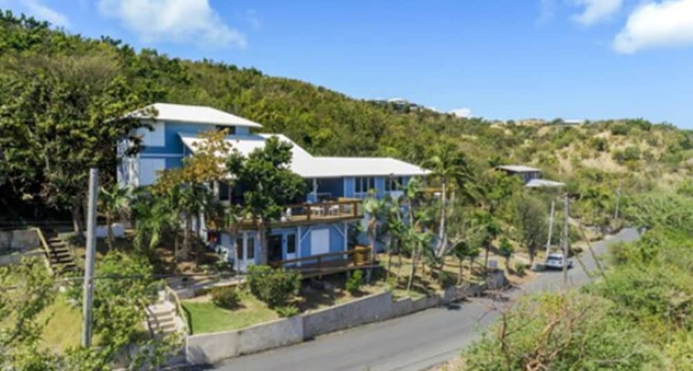 Oceania Villas