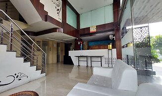 Broadway Inn