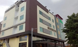 Broadway Inn
