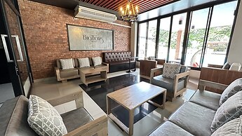 Buathong Pool Villa