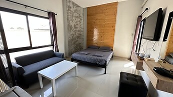 Buathong Pool Villa