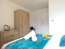 Tudors eSuite Grand Central Aparthotel