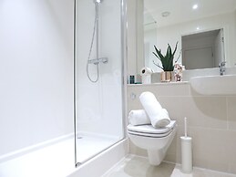 Tudors eSuite Grand Central Aparthotel